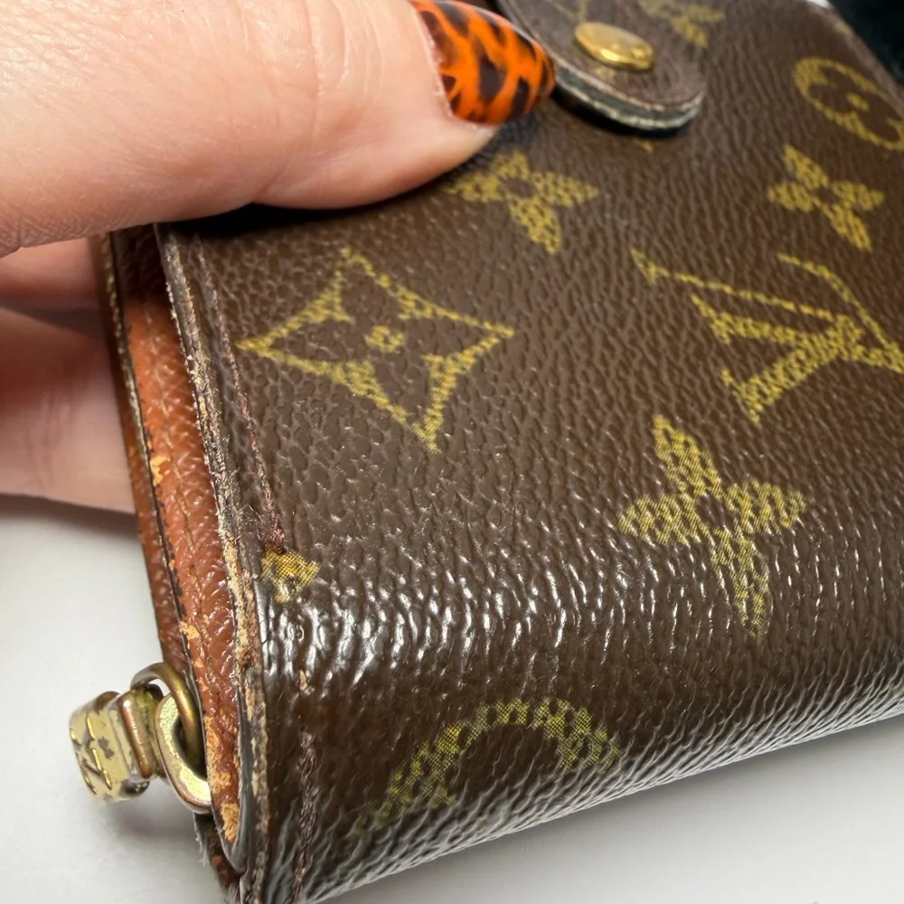 Louis Vuitton Monogram Zippy Wallet